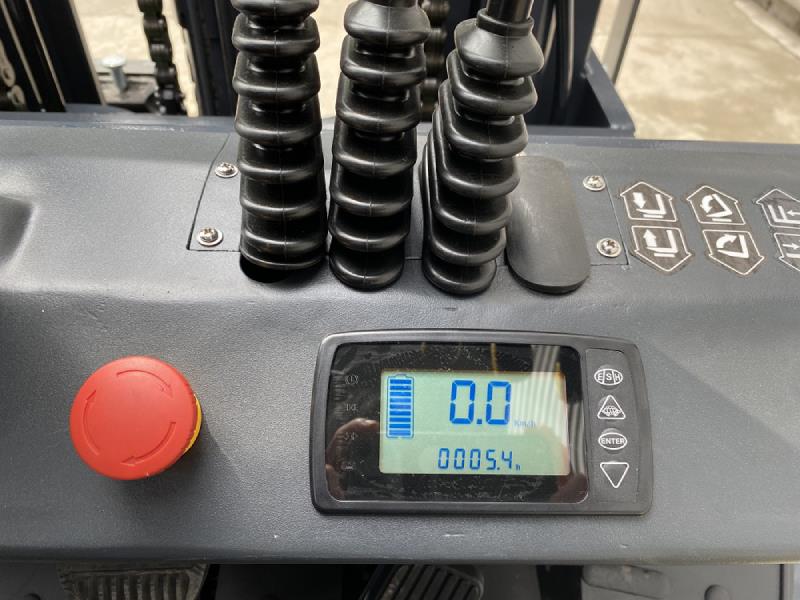 2,5 Ton Lithium Ion Akülü Forklift