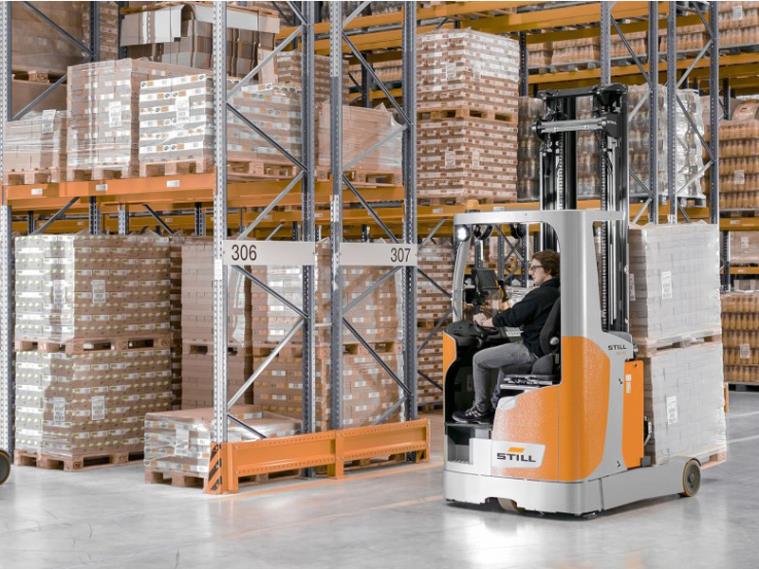 Still Reach Truck